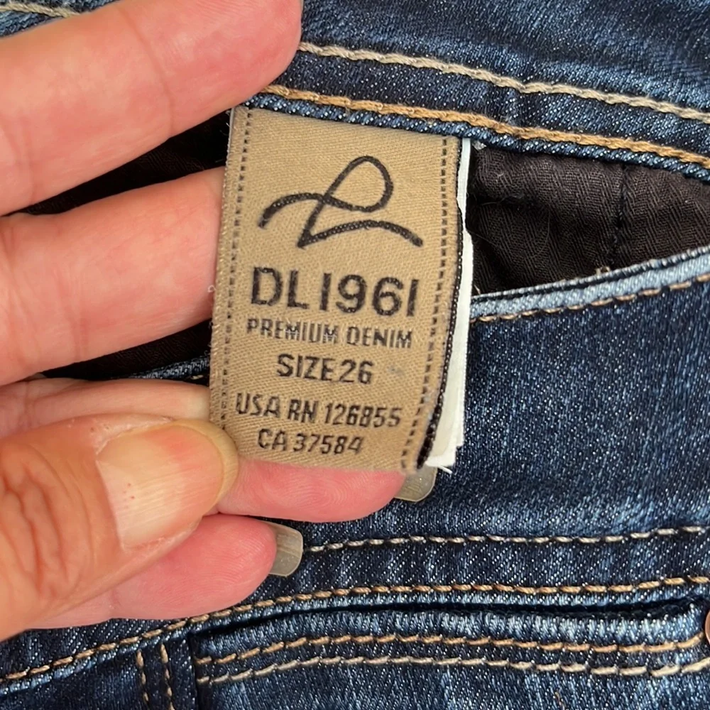 DL1961 Grace High Rise Straight Jeans New Condition - Picture 14 of 15